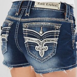 NeW!! ❤️ROCK REVIVAL❤️ EILIS SEQUIN EMBELLISHED EASY SHORTS Size 30